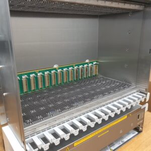 Шасси SRS-1 ETSI для платформы Coriant hiT 7300